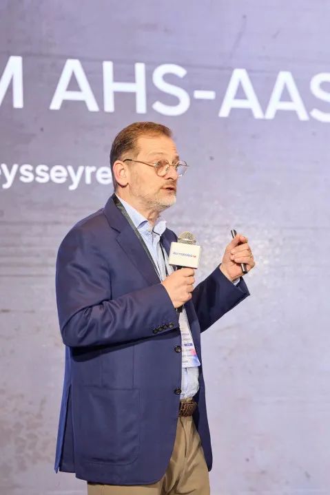 全球產品管理高級副總裁