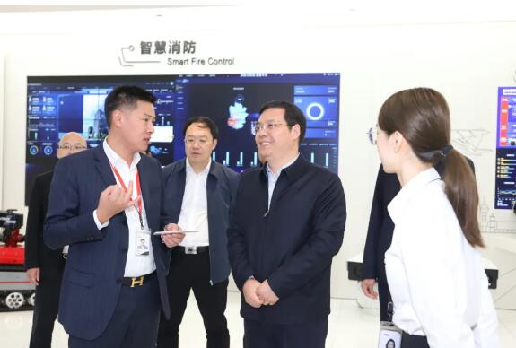 駐馬店市委副書記、市長李躍勇一行蒞臨大華股份參觀考察