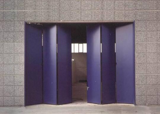 您是否了解工業(yè)折疊門門扇的材料及制作呢？