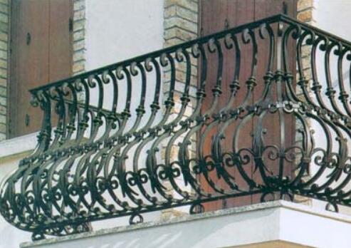 豐富多彩的鐵藝護(hù)欄，有沒有擔(dān)心有一天也會掉漆？