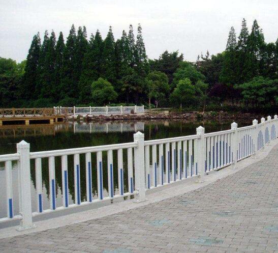 格外注意，市政護(hù)欄安裝中要遵守的三大點