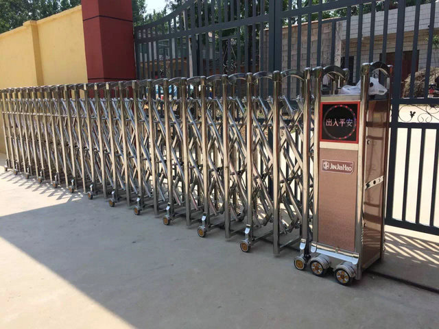 運河學校伸縮門案例 - 中出網(wǎng)-智能出入口與停車充電門戶