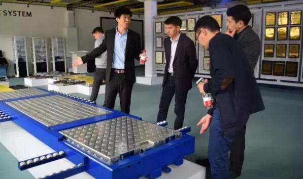 哈薩克斯坦商務考察團參觀怡豐展覽館