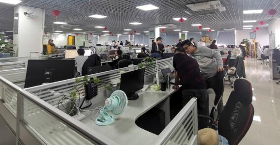 全體經(jīng)銷商參觀了南寧研發(fā)中心