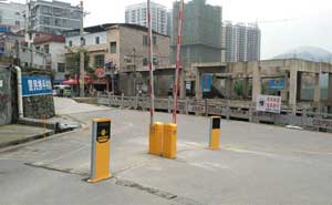 銅仁市全鑫小區(qū)中道閘案例