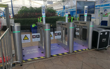 人臉識別+速通門