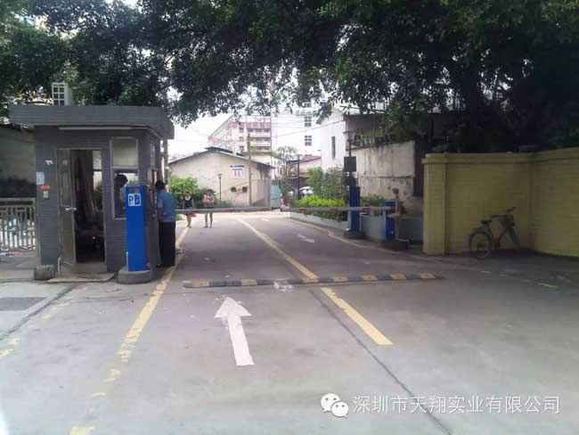 深圳觀瀾泰萊雅苑車牌識(shí)別系統(tǒng)案例 - 中出網(wǎng)-智能出入口與停車充電門戶