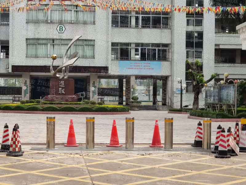 儒林第一小學(xué) - 中出網(wǎng)-智能出入口與停車充電門戶