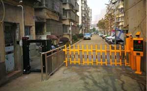 岳陽市四化建小區(qū)銳捷款車牌識別案例 - 中出網(wǎng)-智能出入口與停車充電門戶
