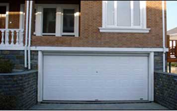 翻板車(chē)庫(kù)門(mén)