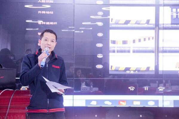 工程項目部部長謝小斌分享“政府公關(guān)及工程項目開發(fā)心得”