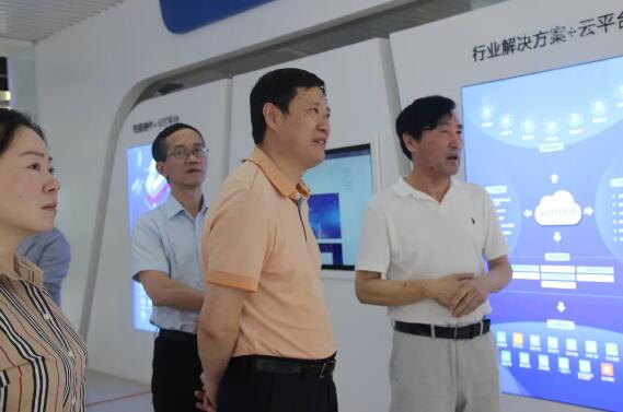 建設(shè)銀行江西省分行副行長(zhǎng)彭家彬一行到訪百勝智能