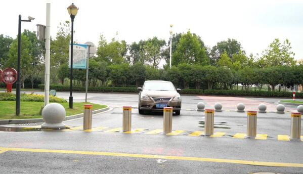 實現(xiàn)“人車分流”，維護(hù)道路交通安全