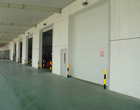 工業(yè)滑升門