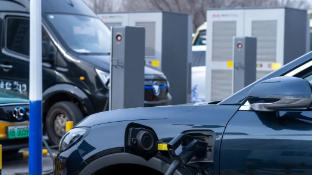 充電量破1.23億千瓦時，國慶中秋假期全國高速新能源汽車充電數(shù)據(jù)出爐，星星充電全力保供