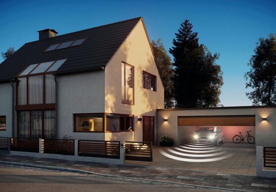 霍曼教您如何通過手機APP打開車庫門，既實用又安全