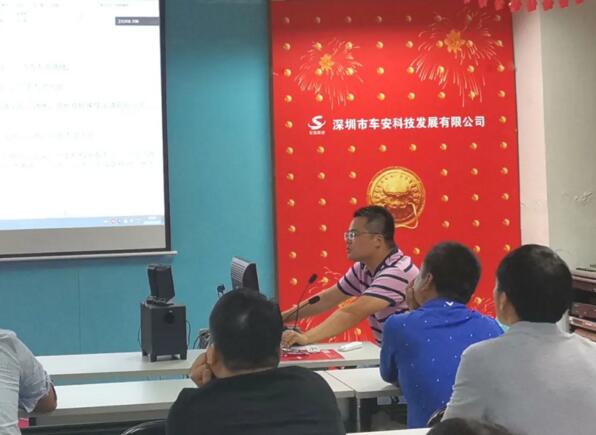 副總經(jīng)理兼營銷總監(jiān)龍小偉