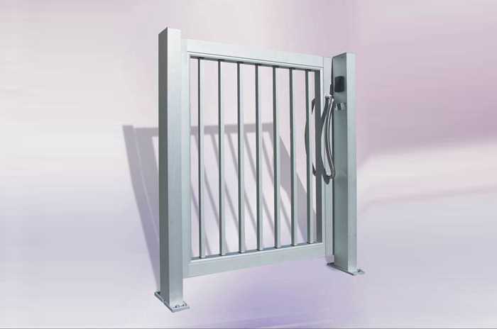 電動(dòng)不銹鋼小門(mén)