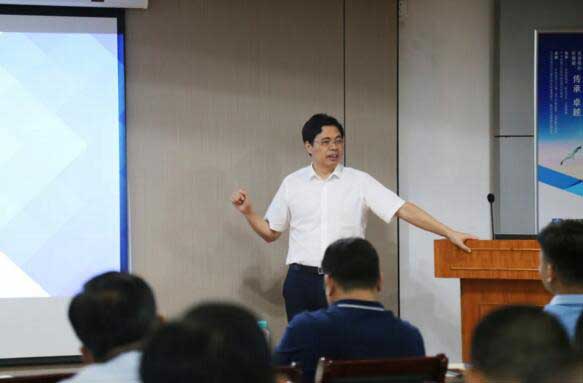 董事長袁國強(qiáng)