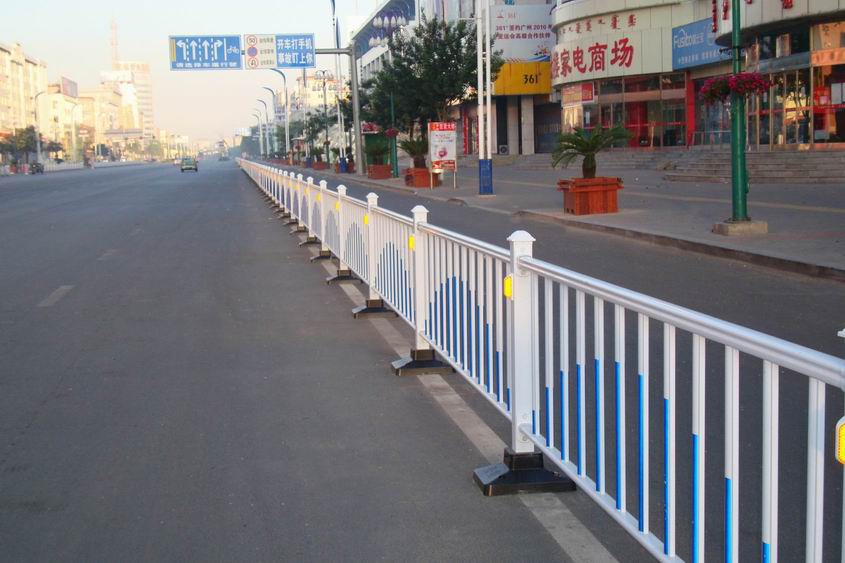 經(jīng)濟(jì)型護(hù)欄