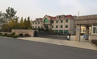 煙臺(tái)布魯拜爾生物制藥有限公司伸縮門(mén)工程案例 - 中出網(wǎng)-智能出入口與停車(chē)充電門(mén)戶(hù)