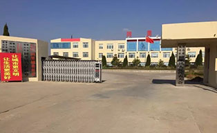 煙臺(tái)回里鎮(zhèn)人民政府伸縮門(mén)工程案例 - 中出網(wǎng)-智能出入口與停車(chē)充電門(mén)戶(hù)