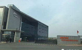 煙臺(tái)杰瑞集團(tuán)伸縮門(mén)工程案例 - 中出網(wǎng)-智能出入口與停車(chē)充電門(mén)戶(hù)