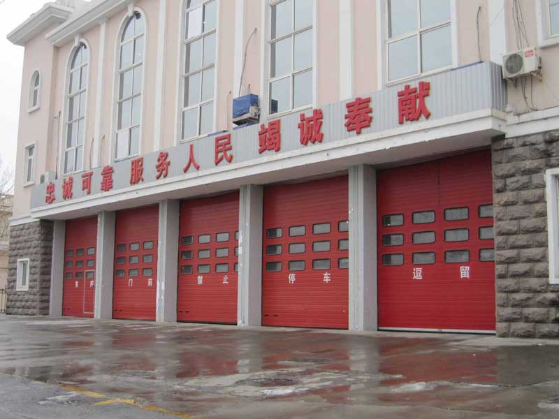 消防工業(yè)車庫(kù)提升門(mén)
