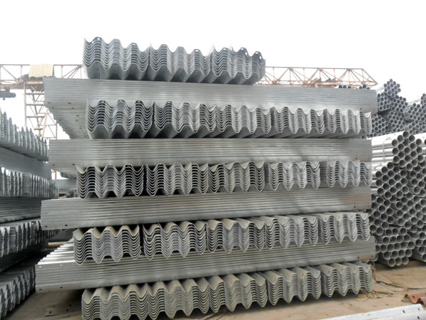 熱鍍鋅護(hù)欄板