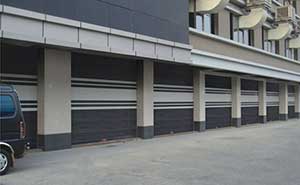 大潤(rùn)發(fā)商業(yè)廣場(chǎng)開門機(jī)案例