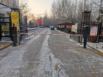 生物職業(yè)學院家屬院車牌識別系統(tǒng) - 中出網(wǎng)-智能出入口與停車充電門戶