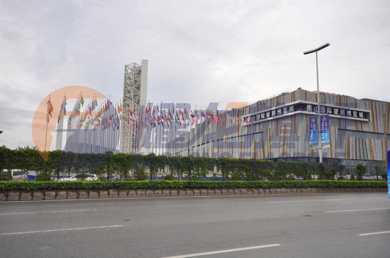 佛山家博城旗桿案例 - 中出網(wǎng)-智能出入口與停車充電門戶