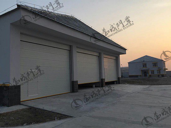 工業(yè)平移門多段提升門