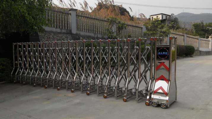 廣西百色雷遁二號(hào)伸縮門(mén)案例 - 中出網(wǎng)-智能出入口與停車(chē)充電門(mén)戶(hù)