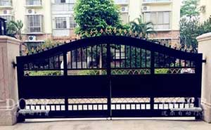 耐氏開門機(jī)絕配英倫風(fēng)大門-江門華茵堡案例