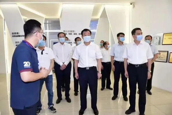 江西省省委書記、省人大常委會主任劉奇一行蒞臨百勝智能調(diào)研指導(dǎo)