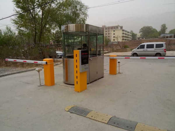 西寧市林業(yè)小區(qū)停車場(chǎng)系統(tǒng)案例 - 中出網(wǎng)-智能出入口與停車充電門戶