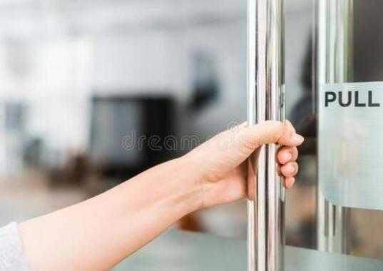 無接觸 百勝工廠、辦公樓通道管控設備 