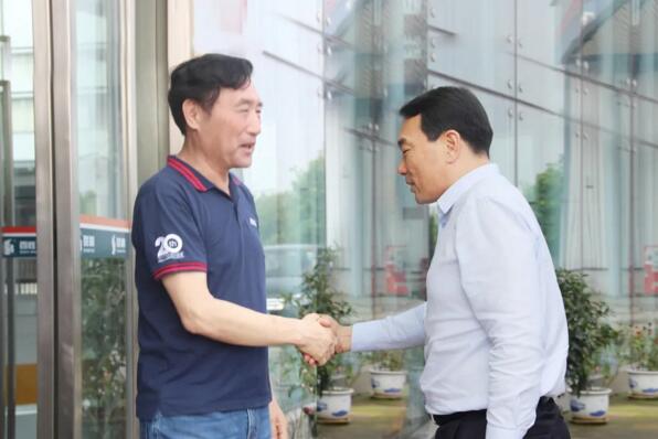 “護航行動”暖人心——南昌縣委書記熊運浪蒞臨百勝智能調研指導