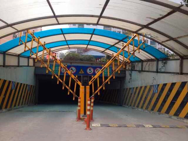 九江溫泉鎮(zhèn)兩進(jìn)兩出停車場系統(tǒng)案例 - 中出網(wǎng)-智能出入口與停車充電門戶