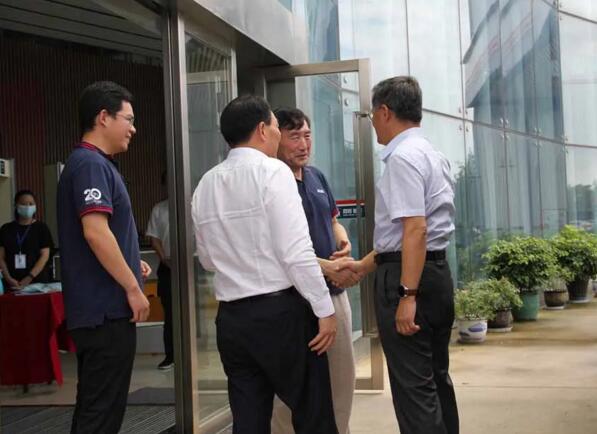 省委常委、省紀委書記馬森述蒞臨百勝智能調(diào)研指導(dǎo)