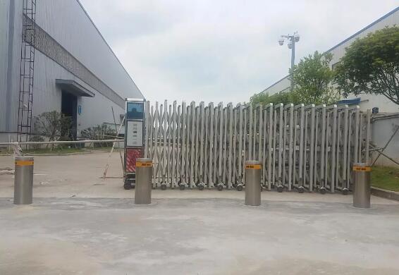 如何正確安裝百勝自動升降地柱？