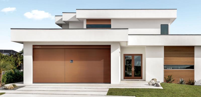 整板無軌上升車庫門