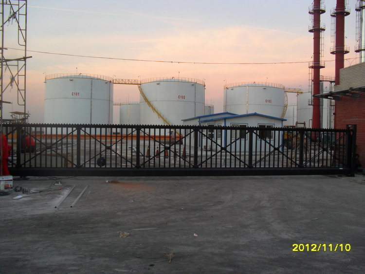 南北德信懸浮門順利進(jìn)駐遼寧盤錦東浩潤(rùn)滑油有限公司