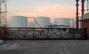 遼寧盤錦東浩潤滑油有限公司智能無軌懸浮門工程案例 - 中出網(wǎng)-智能出入口與停車充電門戶