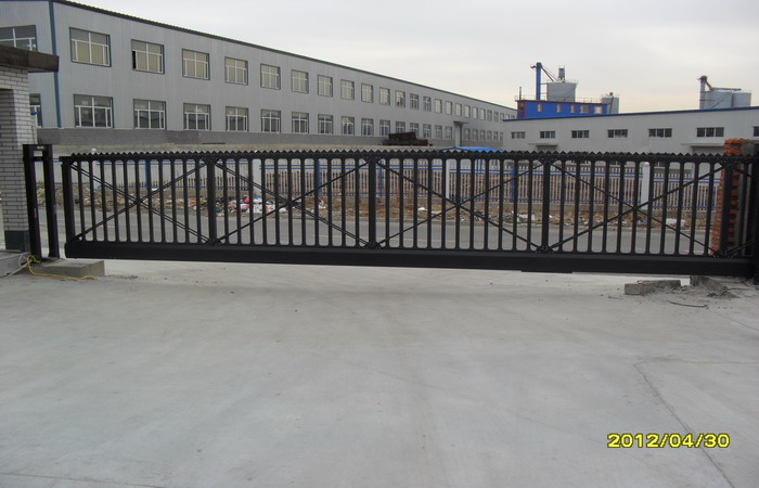 長(zhǎng)春市真子食品有限公司智能無(wú)軌懸浮門工程案例 - 中出網(wǎng)-智能出入口與停車充電門戶