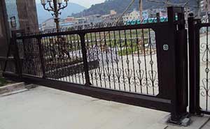 溫州市巨溪鎮(zhèn)康樂山莊智能無軌懸浮門工程案例 - 中出網(wǎng)-智能出入口與停車充電門戶