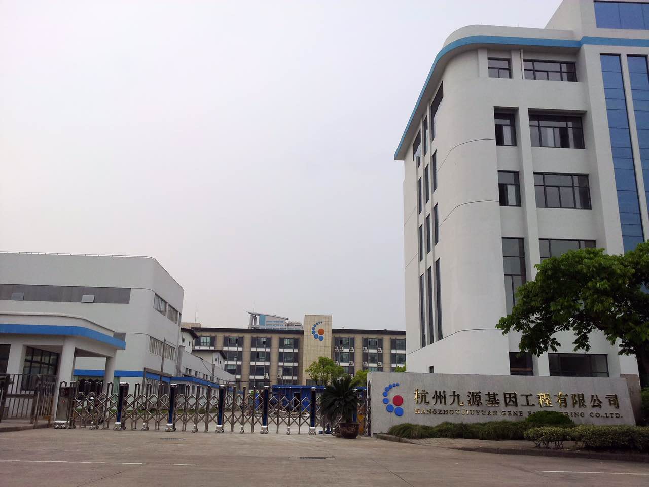 杭州九源基地工程有限公司智能安全伸縮平移門工程案例 - 中出網(wǎng)-智能出入口與停車充電門戶