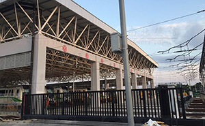 南寧軌道交通集團(tuán)10米西門（1）智能安全伸縮平移門工程案例 - 中出網(wǎng)-智能出入口與停車充電門戶