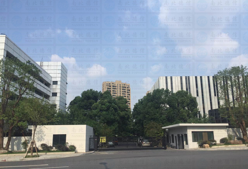 杭州中亞機(jī)械有限公司智能安全伸縮平移門工程案例 - 中出網(wǎng)-智能出入口與停車充電門戶